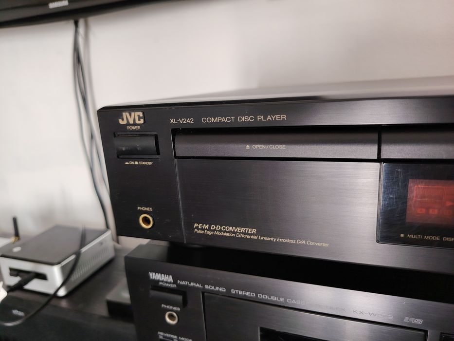 JVC XL V242  CD player