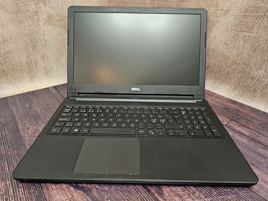 Ноутбук Dell Vostro 3568 (Core i5-7200U/8Gb DDR4/HD Graphics 620/SSD 128Gb/TN FullHD)