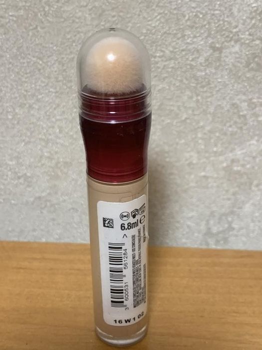 Консилер  від мейбеллін