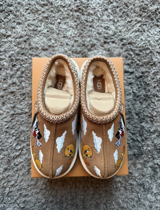 UGG x Palace Looney Tunes
