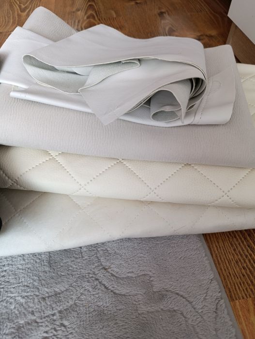 Skrawki materiałów tapicerskich