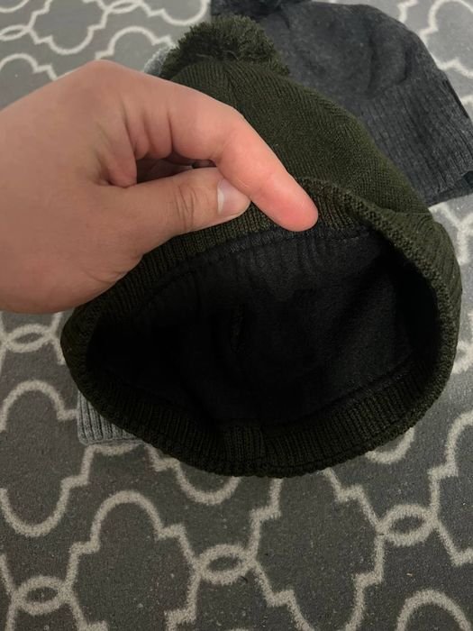 Чоловіча зимова шапка UNDER ARMOUR з помпоном (3 кольори )