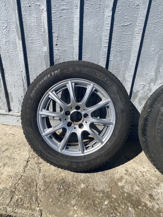 Продам диски титани з резиною 16