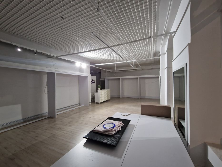 Wynajmę lokal handlowo usługowy Jaracza 4