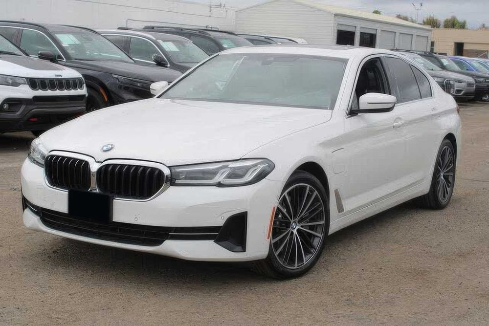 BMW 530E      2021