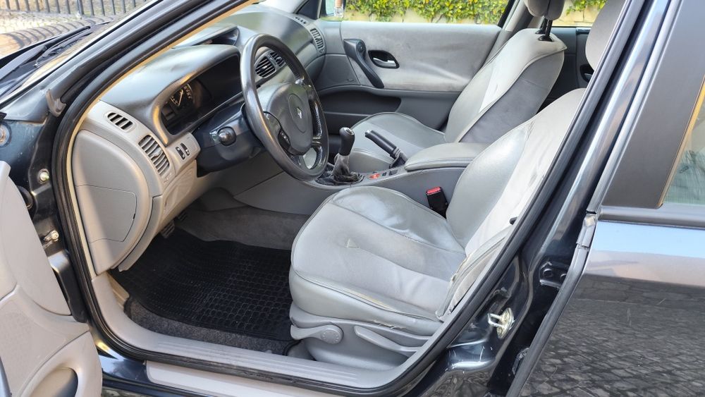 Laguna 1.8i 16v gasolina 207mil km 2004