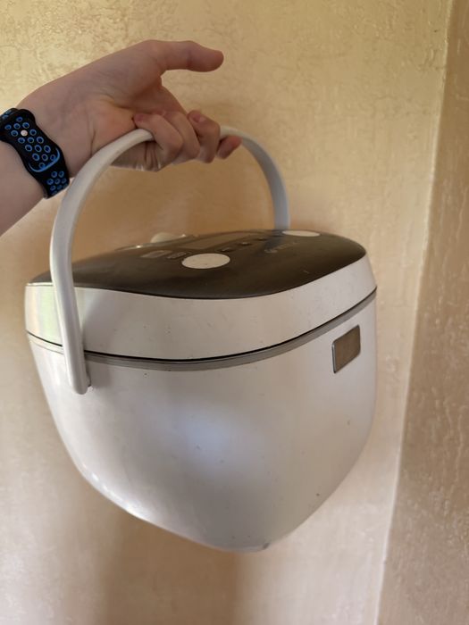Продам мультиварку vitek