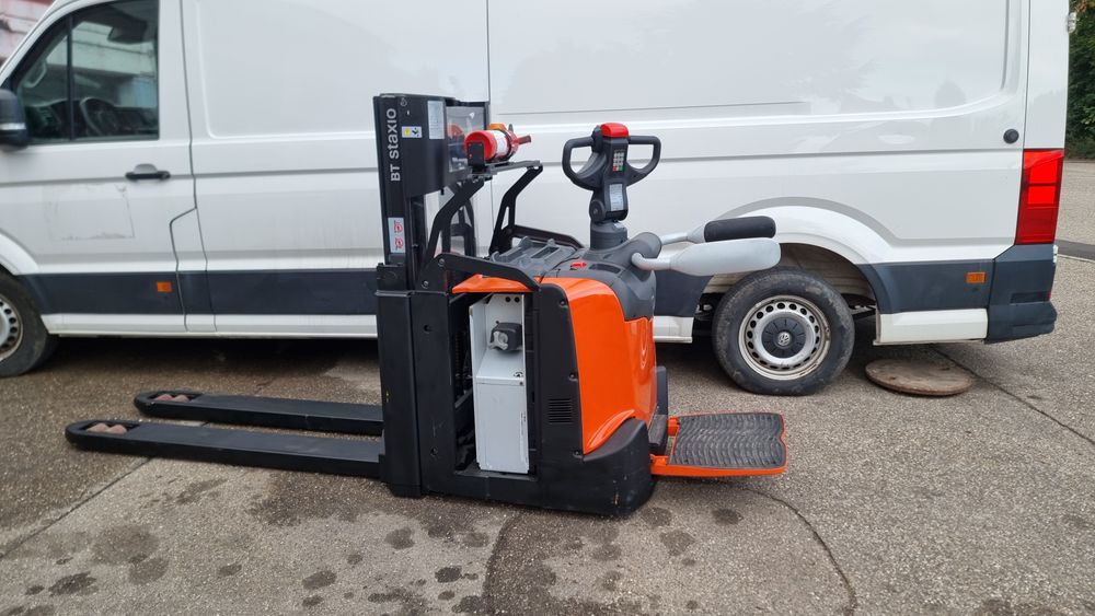 Электроштабелер BT TOYOTA SPE200D з літій-іонною батареєю