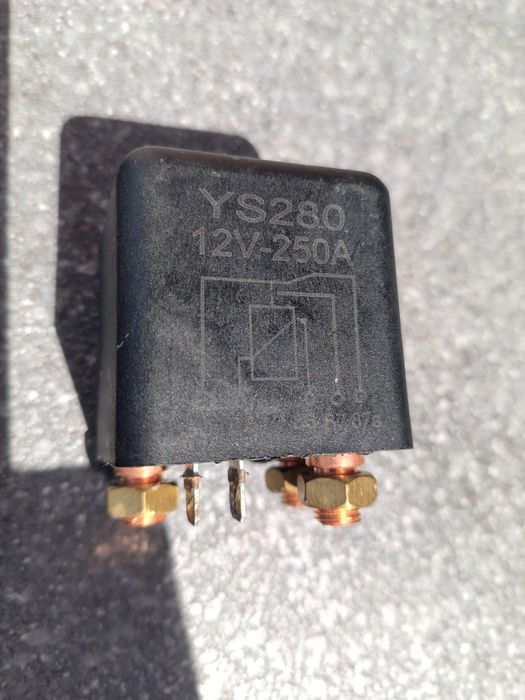 Przekaźnik 12v 250 A