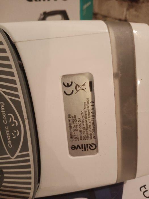 Sprawne duże żelazko.