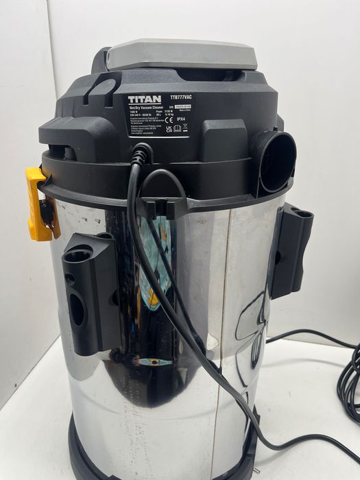 Odkurzacz przemysłowy Titan TTB777VAC 1500 W 40 L sucho mokro gw12m fv23
