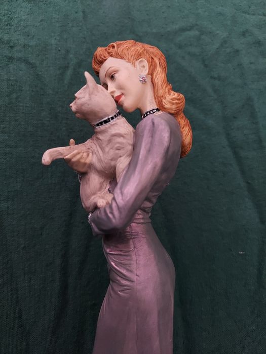 Royal Daulton wyjątkowa figurka "Classique Philippa with cat" 26.5cm