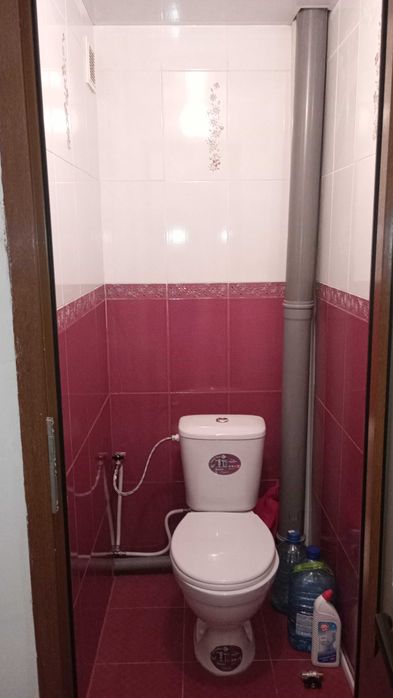 Велика трикімнатна квартира район Сільхозтехніка