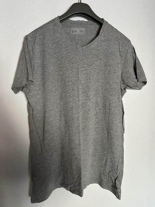 Várias T-shirts de várias marcas