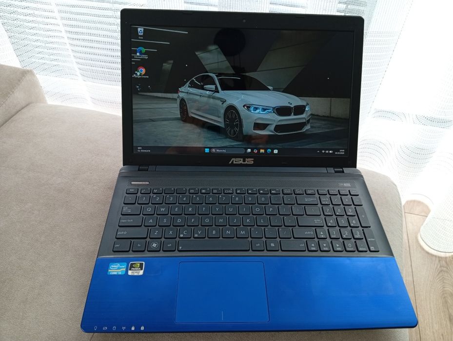 Laptop  i5 w pięknym kolorze SSD  Asus , bateria , ram 8gb
