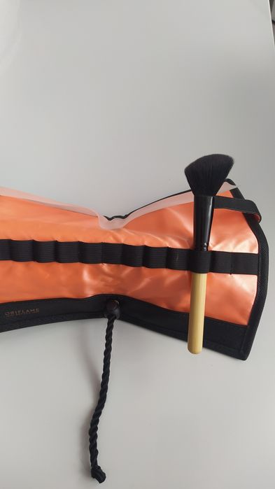 Etui do pędzli Oriflame