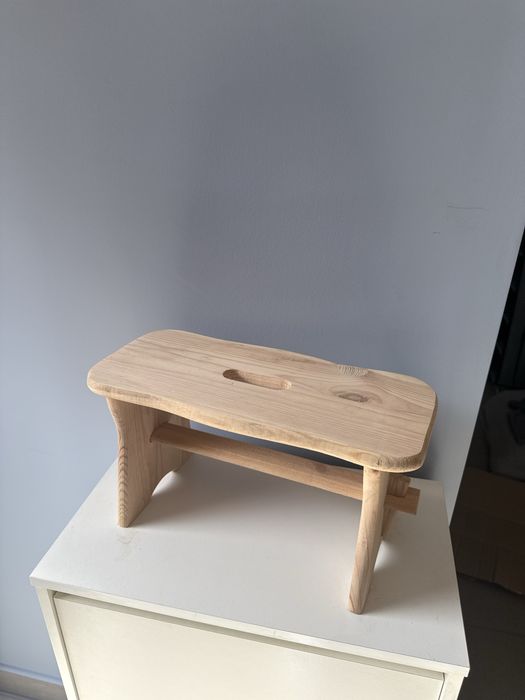 Stolek taboret sosna