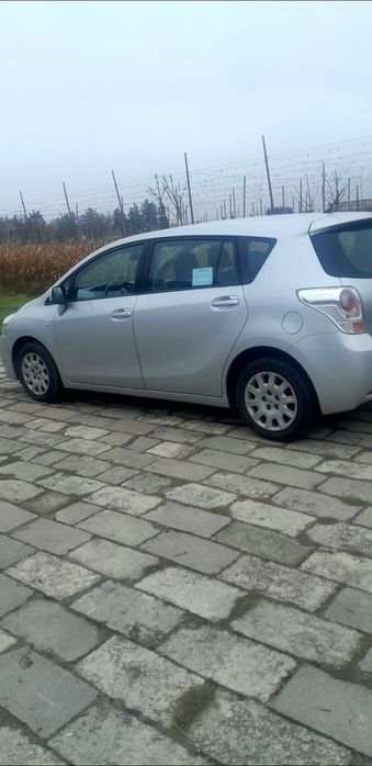 TOYOTA  VERSO 1.6   benzyna + gaz   2009 rok