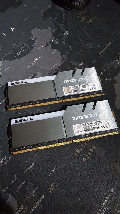 G.skill TridentZ RGB ddr4 2400mhz 16gb