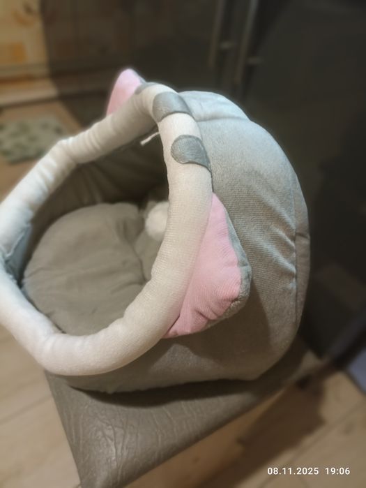 Будиночок для котика або песика