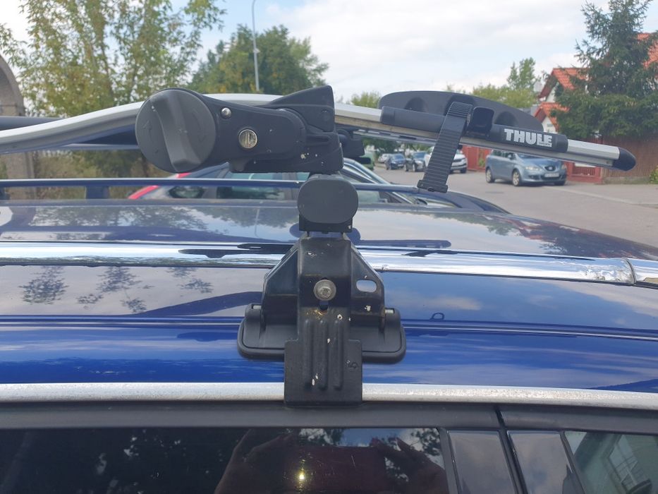 Jeden bagażnk  rowerowy  na dach thule sweden