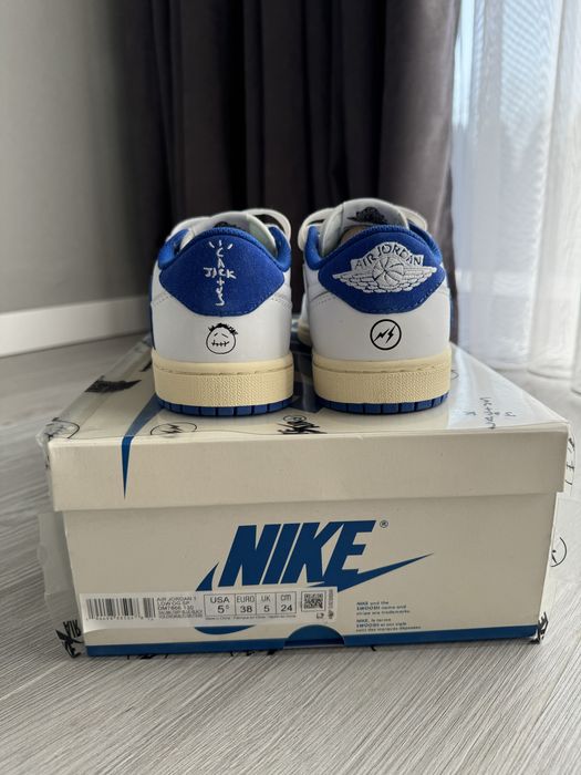 36/45 Jordan 1 Low x Travis Scott (in box)