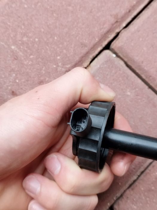 Czujnik poziomu płynu hamulcowego E90