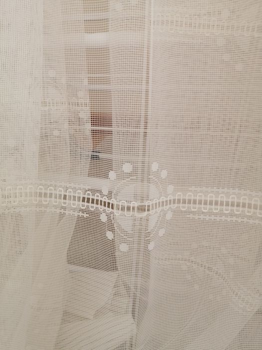 Kawałki firan do wykorzystania