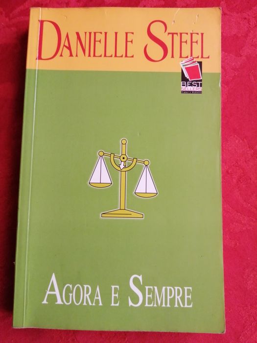 Vende se vários livros