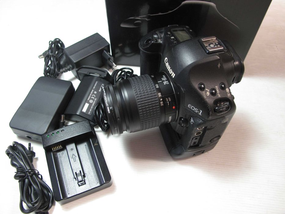 Canon 1D Mark III na caixa com ou sem lente - Ver descrição
