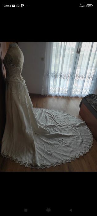 Vestido de noiva alta costura muito elegante