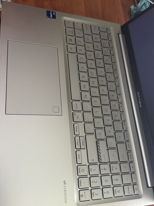 ASUS  I7 4,7GHZ 24GB DISCO SSD M2  512GB ECRA 16P