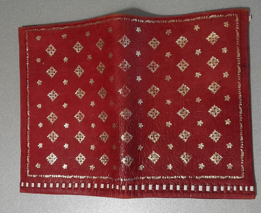 Carteira marroquina vintage em couro vermelho com dourado