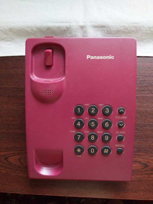 Продаю оригінальний стаціонарний телефон Panasonic KX-TS2350UAR