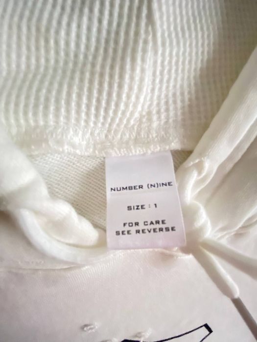 Number nine shield, white