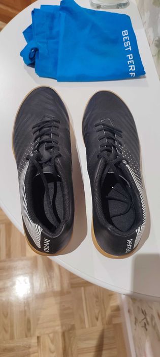 buty halowe Decathlon - rozmiar 47