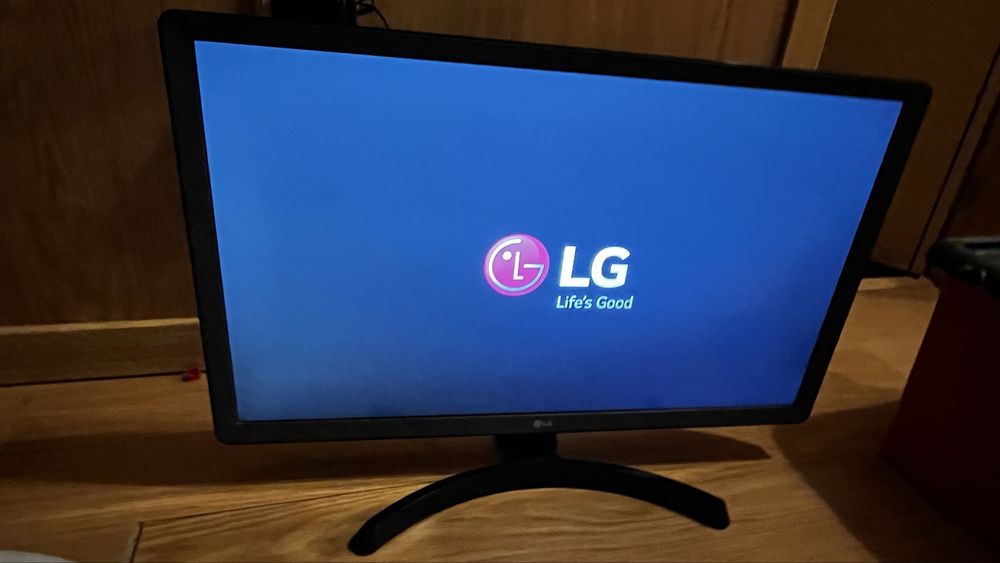 TV LG Smart 28” 28TL510S-PZ em bom estado
