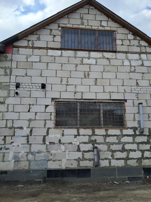 Продам двоповерховий гараж