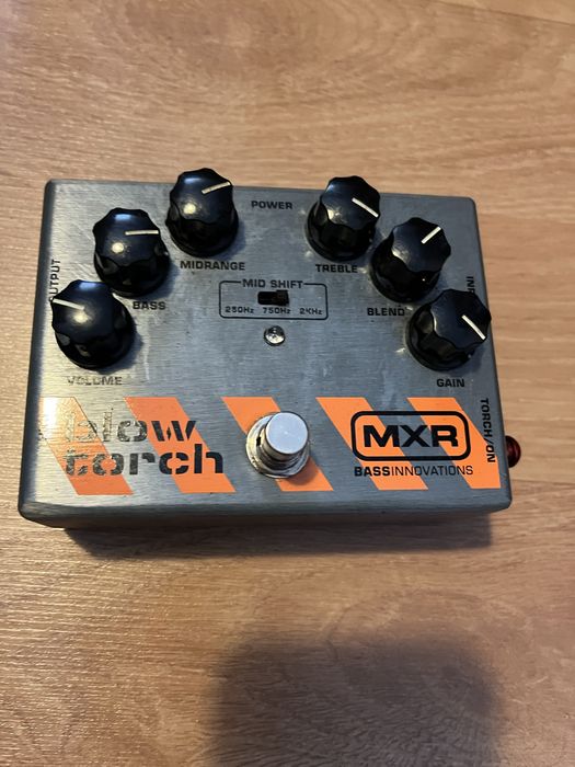 MXR M-181 Bass Blow Torch – Overdrive para Baixo