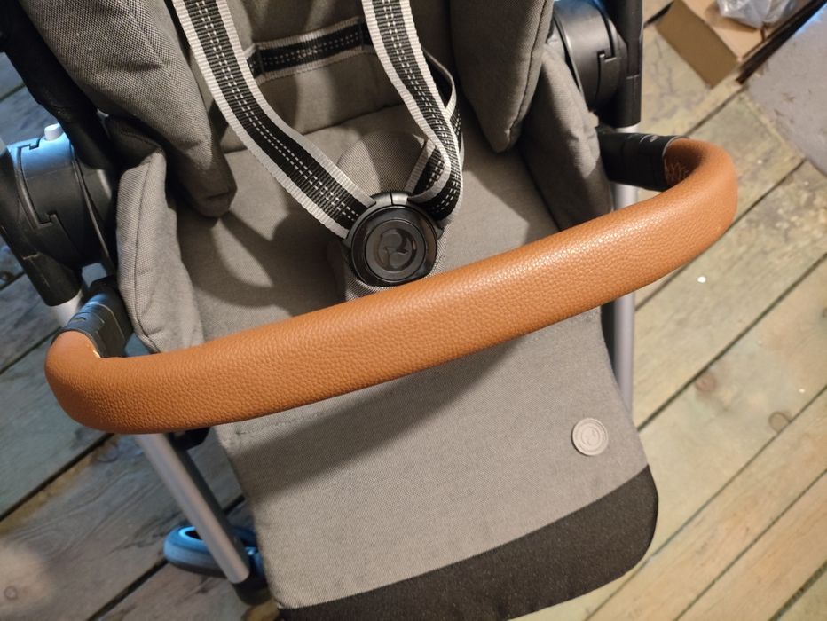 Cybex Balios S Lux  kolor Soho Grey na srebrnej ramie jak nowy+gratisy