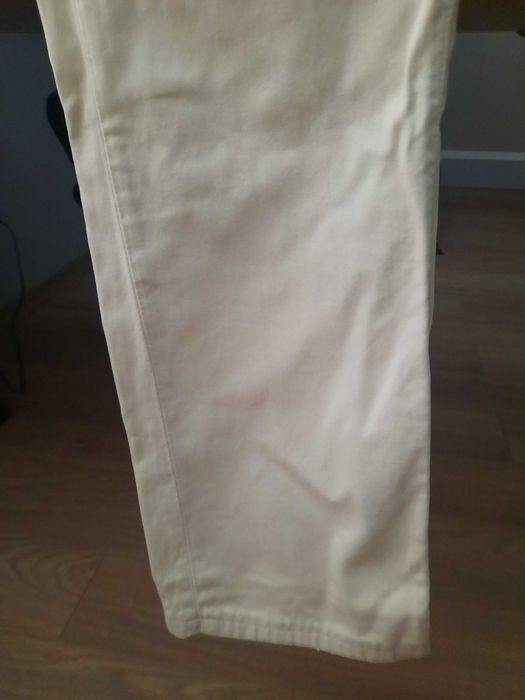 Spodnie beżowe jeans