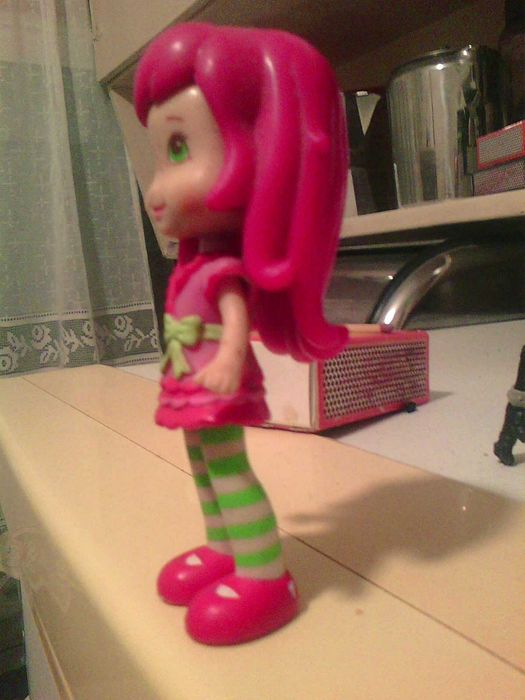 figura docinho de morango cheira a morango pvc