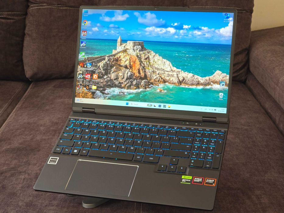 Skytech Gaming Noir (15,3" QHD+ 180Hz/ R7-8745HS/ 32 DDR5/ 1Tb NVMe/ RTX 4050 140W)