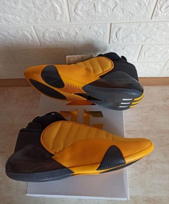 Кросівки Баскетбольні Adidas Boost Harden Volume 7 44р