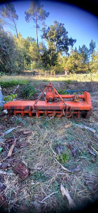 Reboque agrícola + freze agrícola