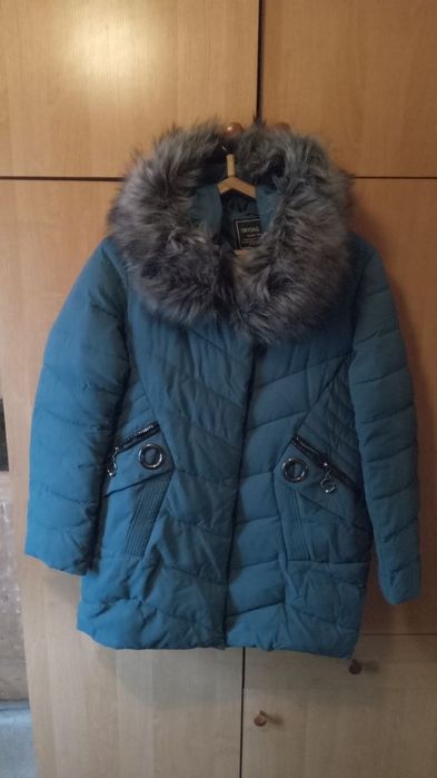 Продам зимнюю куртку