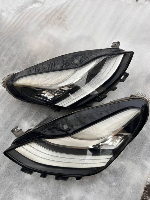 Фара Tesla Model 3 2018