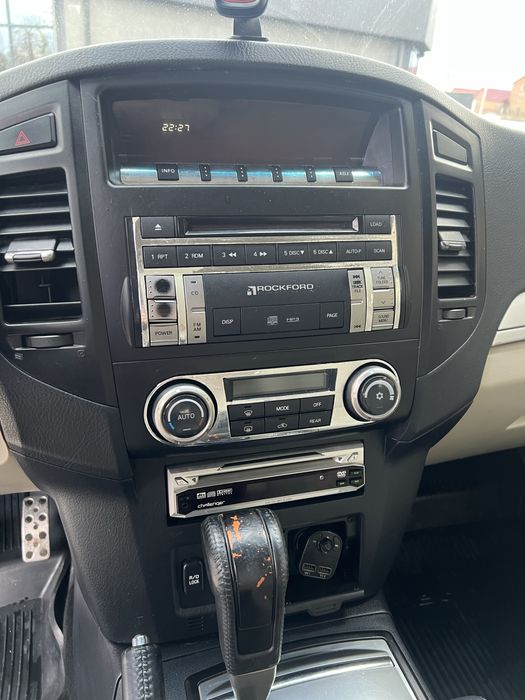 mitsubishi  pajero  2007 року