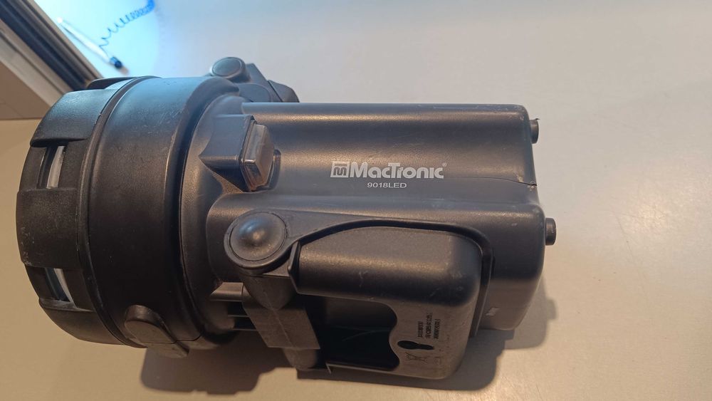 Szperacz Latarka LED Mactronic 9018 | Słabo świeci