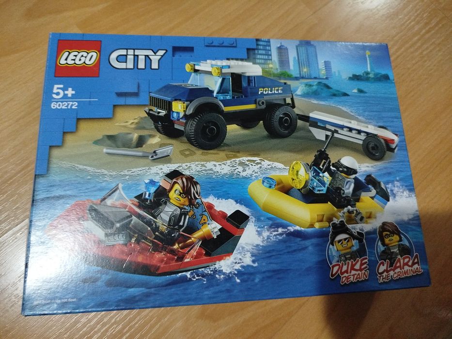 LEGO City 60272 Transport łodzi policji specjalnej